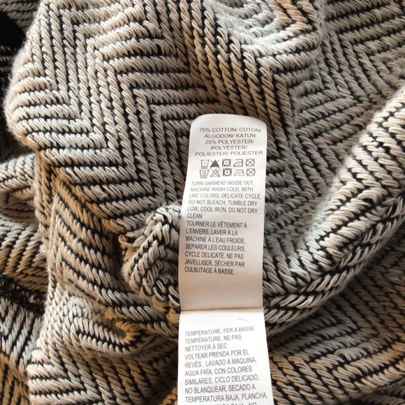 Lucky Brand Textured Active Poncho - Picture 8 of 8